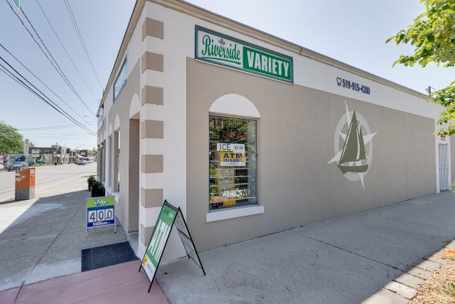 🛒✨ Say hello to Riverside Variety, a beloved convenience store and Olde Riverside staple, celebrating 32 years this December! ✨🛒
Family-owned and operated, Riverside Variety has been serving the community with everything from snacks and drinks to everyday essentials. Friendly service and a neighborhood feel make it a go-to spot for locals, old and new.
💬 Here’s what makes Riverside Variety special:
• Family-owned and a true part of the Riverside community
• A convenient spot for groceries, snacks, drinks, and more
• Friendly, welcoming service that keeps customers coming back year after year
📍 5415 Wyandotte St E.
📞 (519) 944-2911